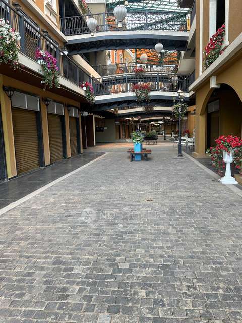 Shop in Streets Of Europe, Pune for sale 