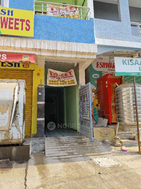 1 BHK Flat In Standardlone Building for Rent  In  Madhapur