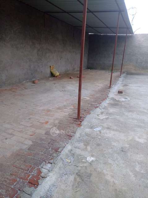 Godown/Warehouse in Cleo County 115 Noida, Noida for Rent 