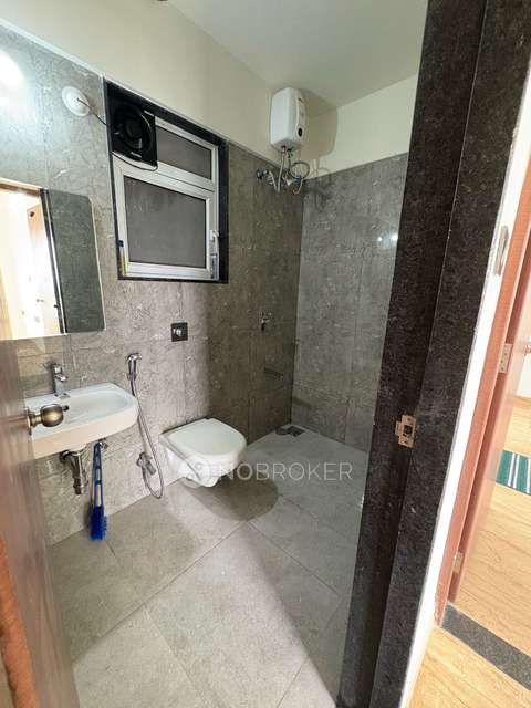 2 BHK Flat In Vtp Beaumonde Building T2 for Rent  In Manjari