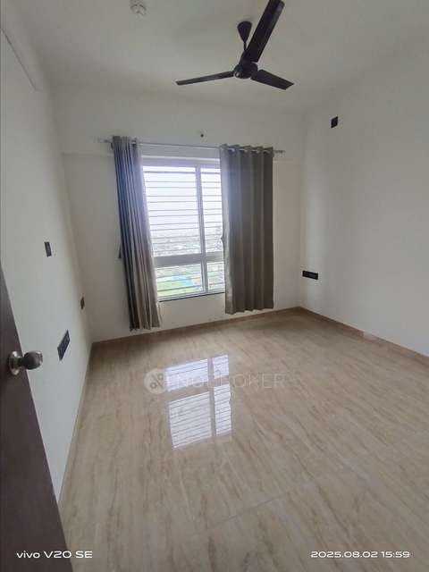 2 BHK Flat In Vtp Beaumonde Building T2 for Rent  In Manjari