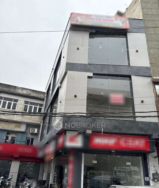 Office Space in Tri Nagar, Delhi for Rent 