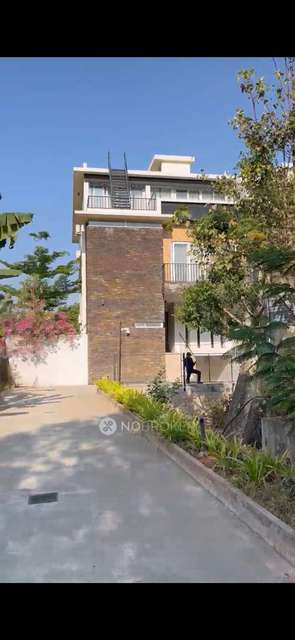 Shared Room for Female In 2 BHK  In Standalone Building  In Whitefield