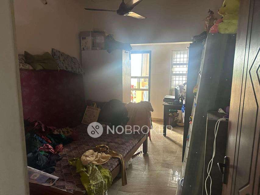 2 BHK Flat In Sri Sakthi Nivas For Sale  In Minambakkam