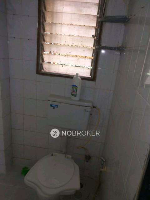 1 BHK Flat In Anita Nagar Bldg No.9, Akruli Road ,lokhanwala For Sale  In No 9, Lokhandwala Road