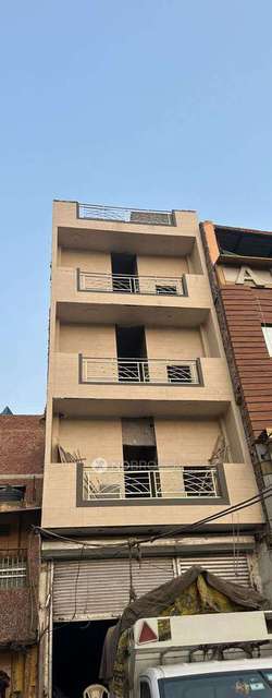 Shop in Geeta Colony, Delhi for sale 