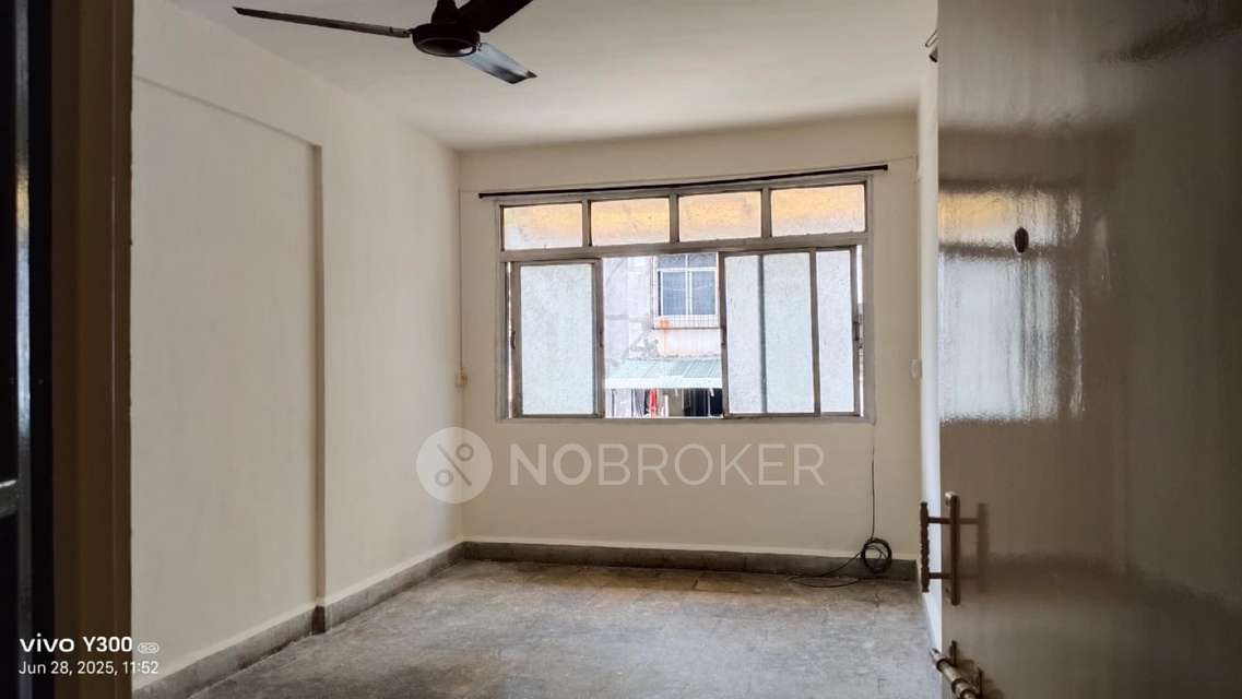 1 BHK Flat In Matruchhaya Chs For Sale  In Hingne Khurd