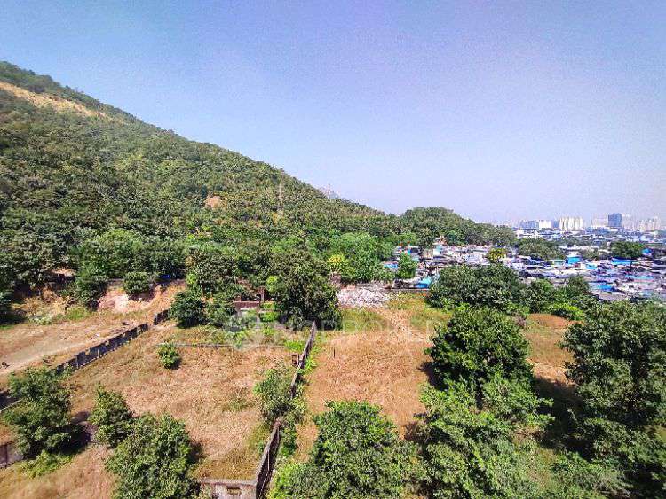 2 BHK Flat In Lok Nisarg For Sale  In Mulund West