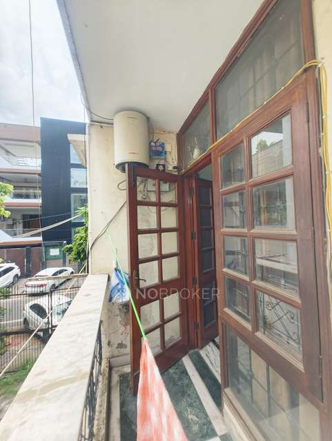 3 BHK Flat For Sale  In A1 Janakpuri