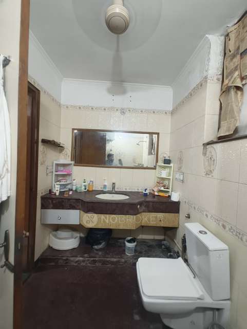 3 BHK Flat For Sale  In A1 Janakpuri