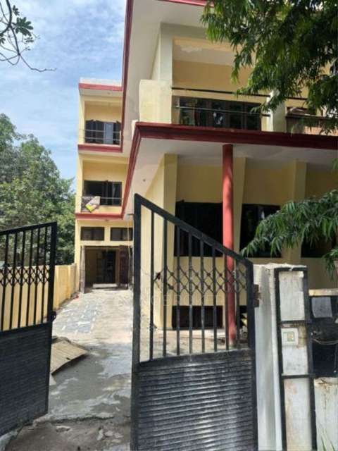 Godown/Warehouse in Gamma 1, Greater Noida for Rent 