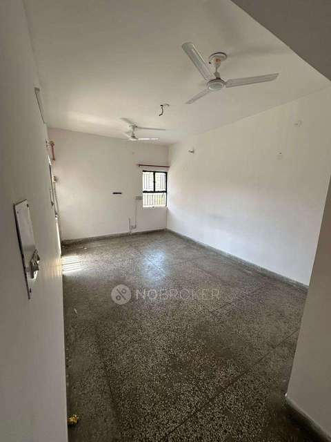 2 BHK Flat In Metro View Apartment For Sale  In Sector 13