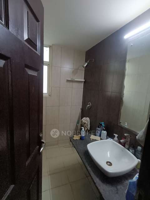 3 BHK Flat In 3c, Sector 100 For Sale  In Sector 100