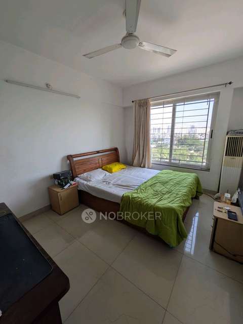 Single Room for Male In 2 BHK  In Amanora Victory Towers In Mundhwa, Pune