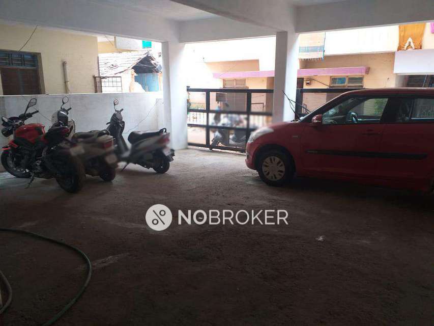 2 BHK Flat In Yajaman Mansion   For Sale  In Indira Nagar