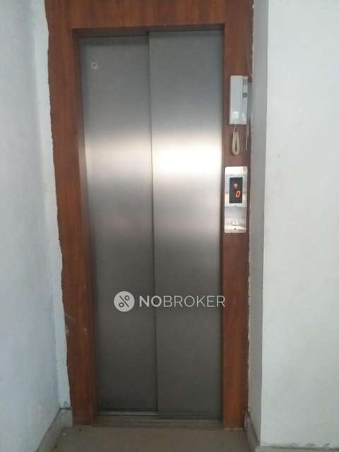 2 BHK Flat In Yajaman Mansion   For Sale  In Indira Nagar