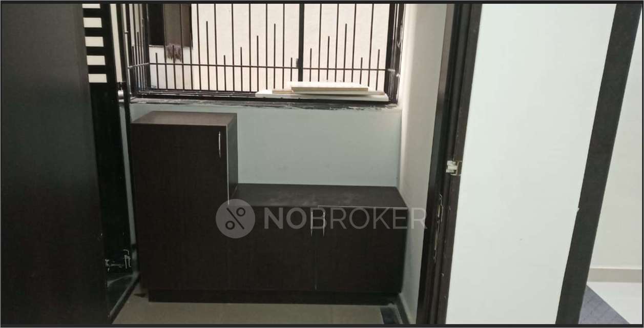 2 BHK Flat In Navanaami Platina , Thanisandra Main Road For Sale  In Thanisandra Main Road