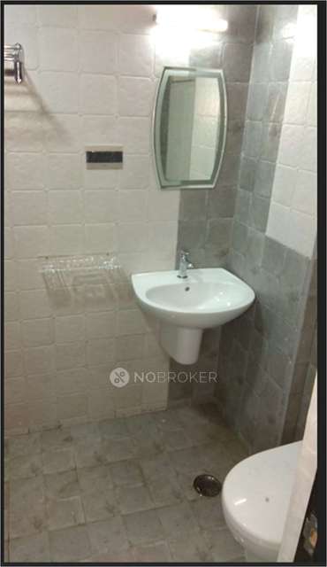 2 BHK Flat In Navanaami Platina , Thanisandra Main Road For Sale  In Thanisandra Main Road