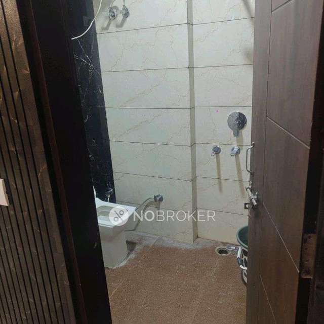 3 BHK Flat In Gangotri Apartment For Sale  In  Uttam Nagar