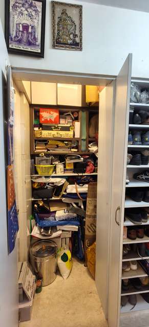 2 BHK Flat In Benzer Tower For Sale  In Kandivali East