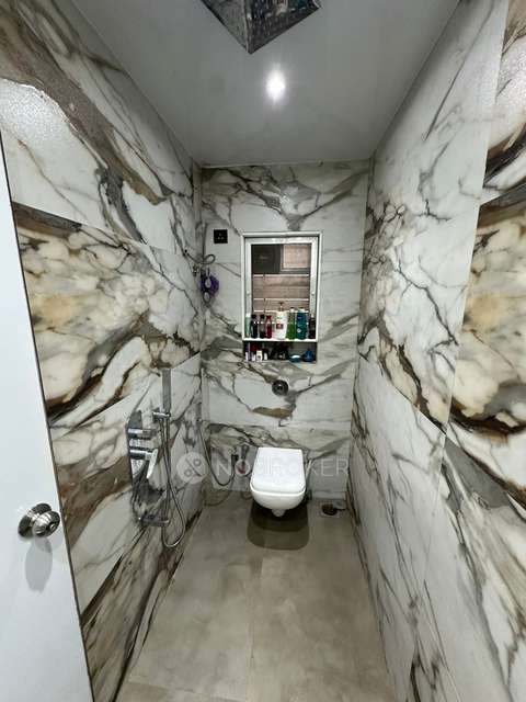 2 BHK Flat In Benzer Tower For Sale  In Kandivali East