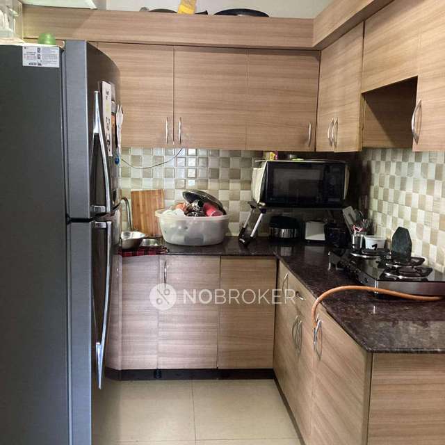 2 BHK Flat In 12th Avenue Gaur City -2 For Sale  In Gaur City 2