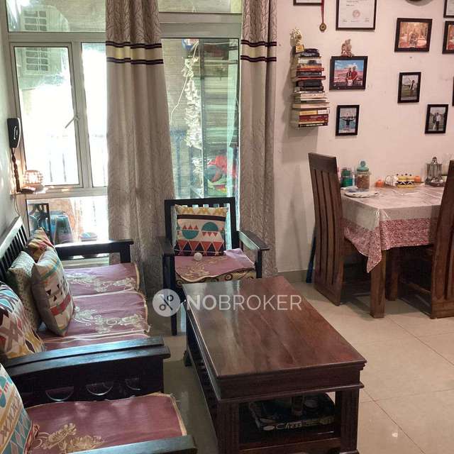 2 BHK Flat In 12th Avenue Gaur City -2 For Sale  In Gaur City 2