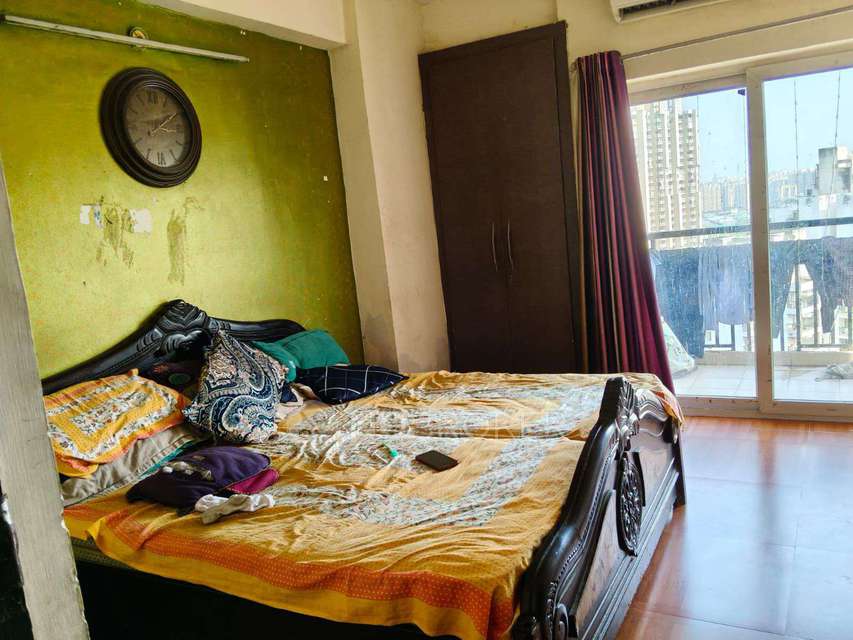 3 BHK Flat In Galaxy North Avenue 2 for Rent  In Gaur City 1 Road