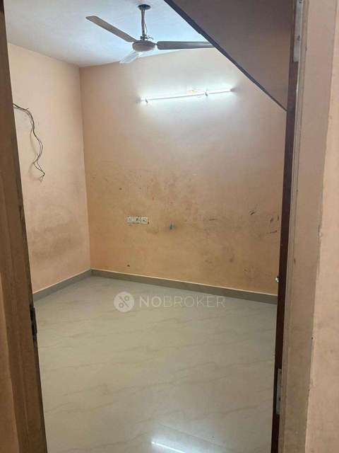 2 BHK Flat In Adithi Apartment For Sale  In Tambaram