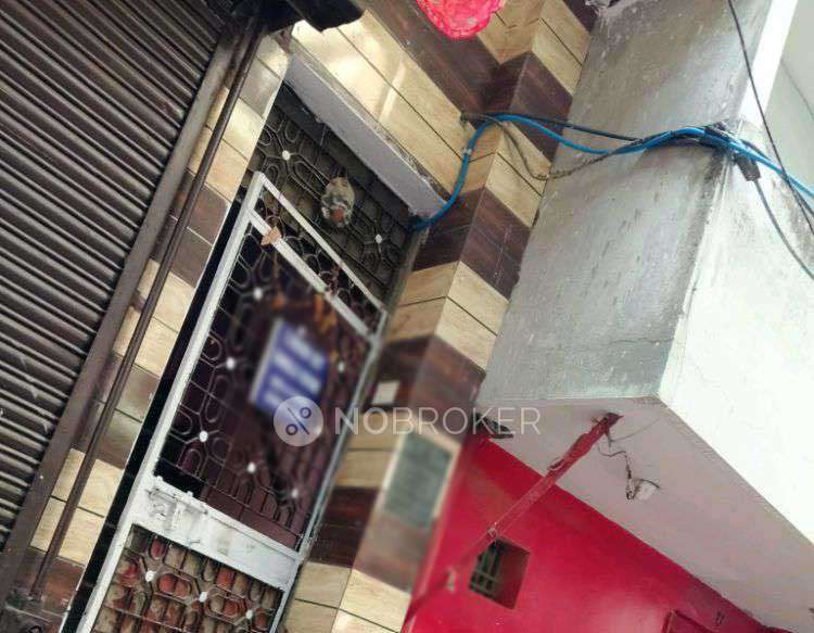 1 RK Flat for Rent  In Shalimar Bagh