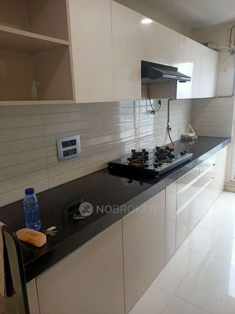 2 BHK Flat In Ashapurti Co-operative Housing Society Limited For Sale  In Kurla East