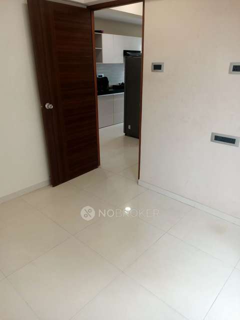 2 BHK Flat In Ashapurti Co-operative Housing Society Limited For Sale  In Kurla East