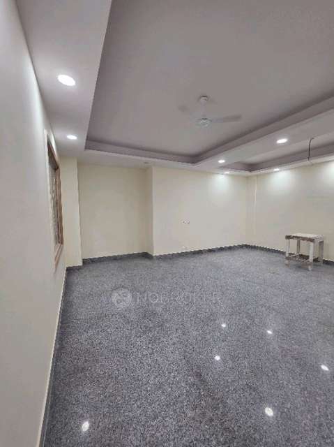Office Space in Rajouri Garden, Delhi for sale 