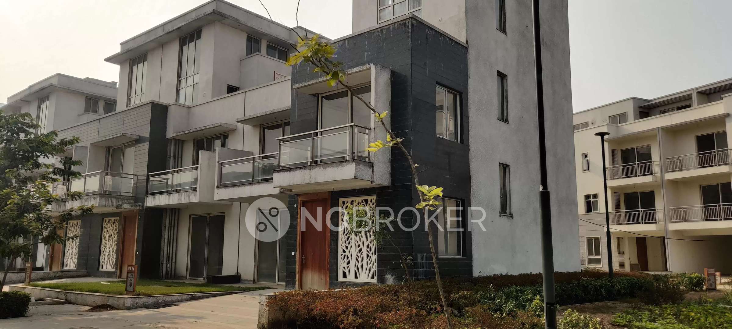 4 BHK Villa In Godrej Golf Links for Rent  In Sector 27 