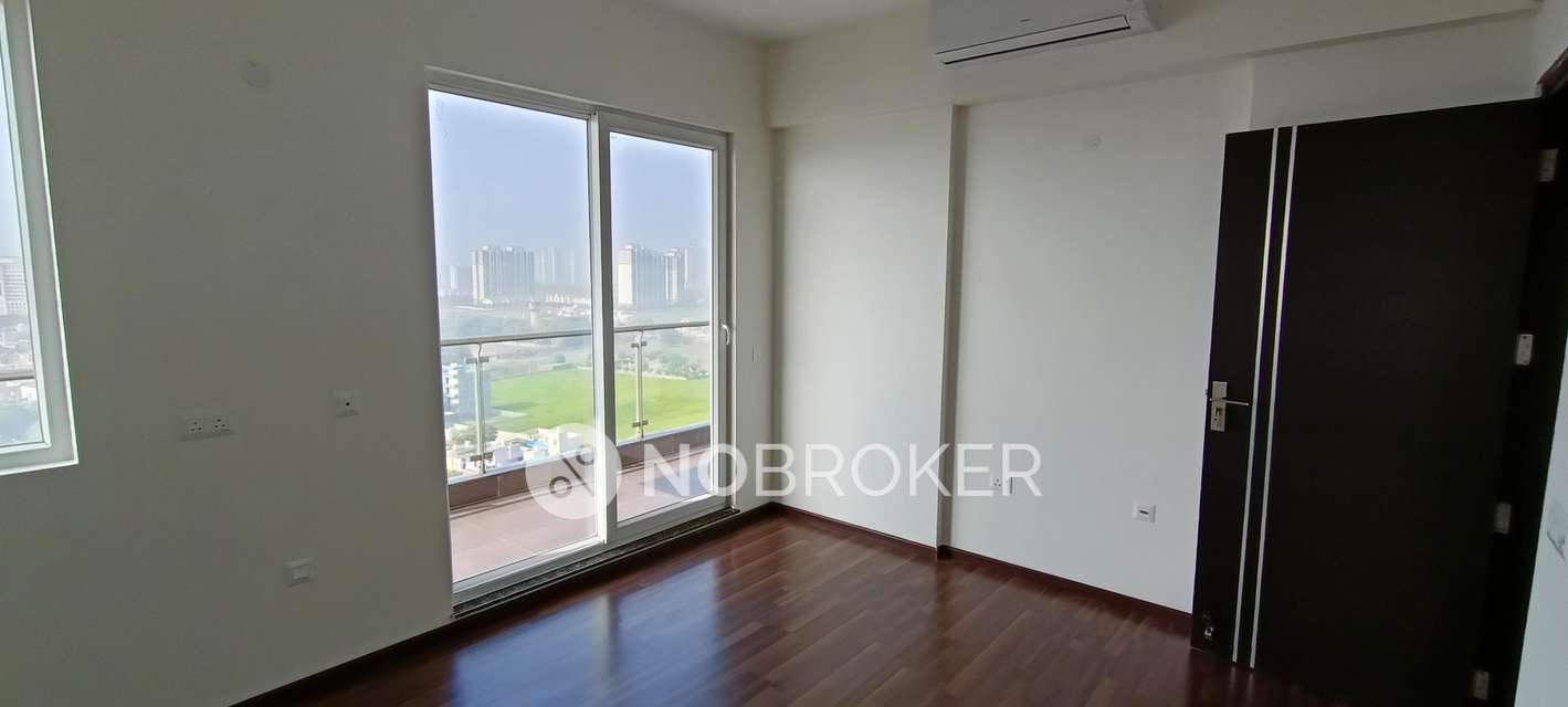 2 BHK Flat In Microtek Greenburg For Sale  In Sector 86