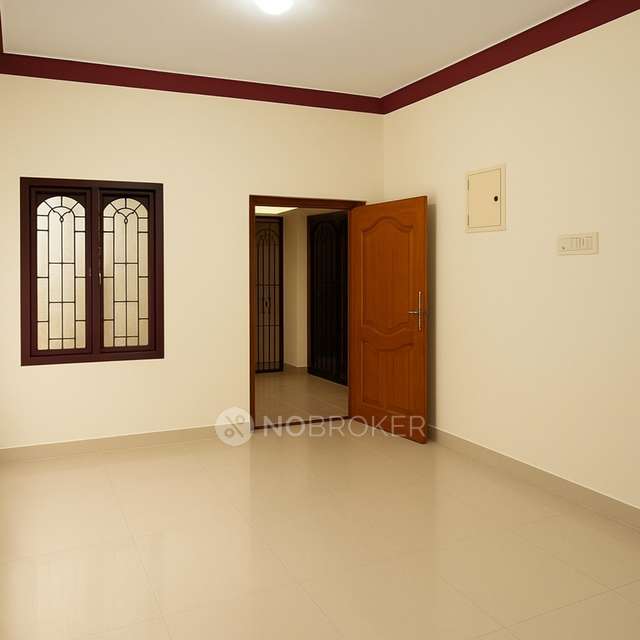 2 BHK Flat In Friends Enclave For Sale  In Friends Enclave