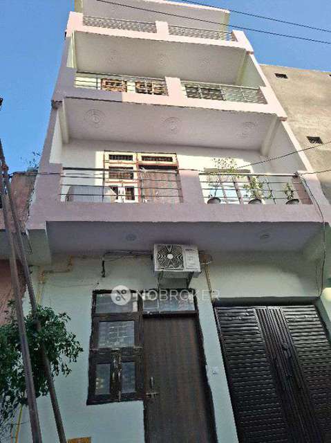 1 BHK Flat In Standalone Building  for Rent  In D38, Chipiyana Buzurg, Ghaziabad, Uttar Pradesh 201009, India