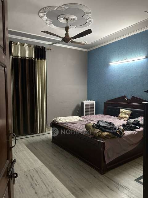 3 BHK Flat In Sb for Rent  In Sector 23