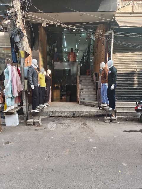 Showroom in Aggarsain Chowk, Faridabad for Rent 