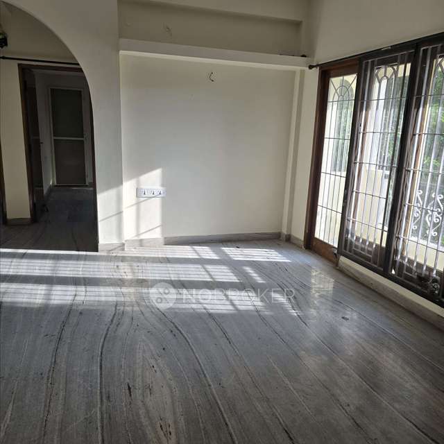2 BHK Flat In Gandhi Nagar A For Sale  In Gandhi Nagar