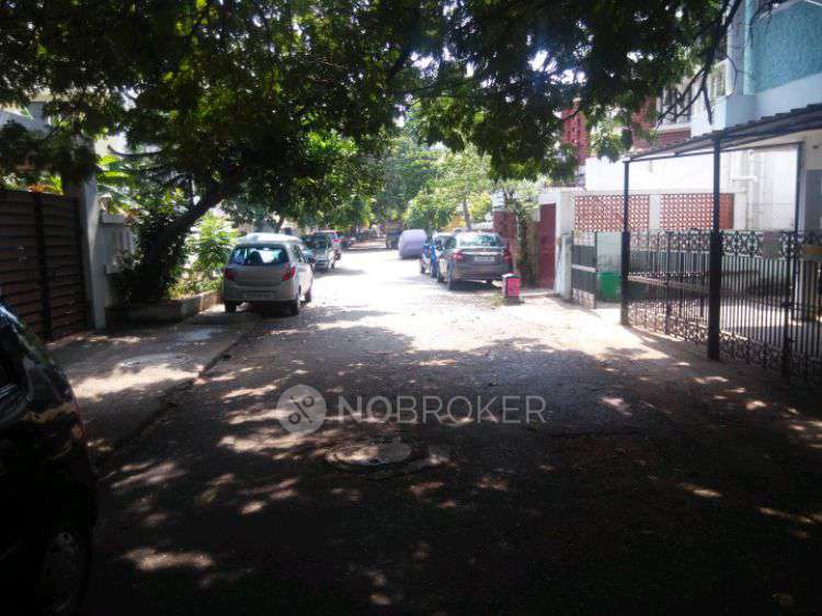 4+ BHK House For Sale In Kotturpuram
