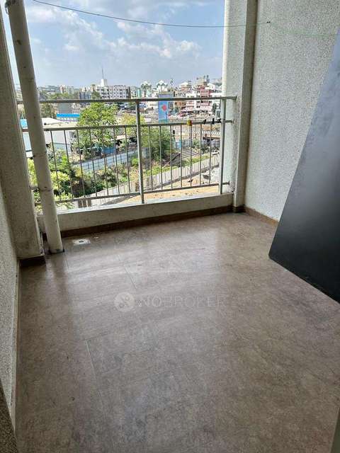 Single Room for Female In 2 BHK  In Karan Suncoast In Bavdhan