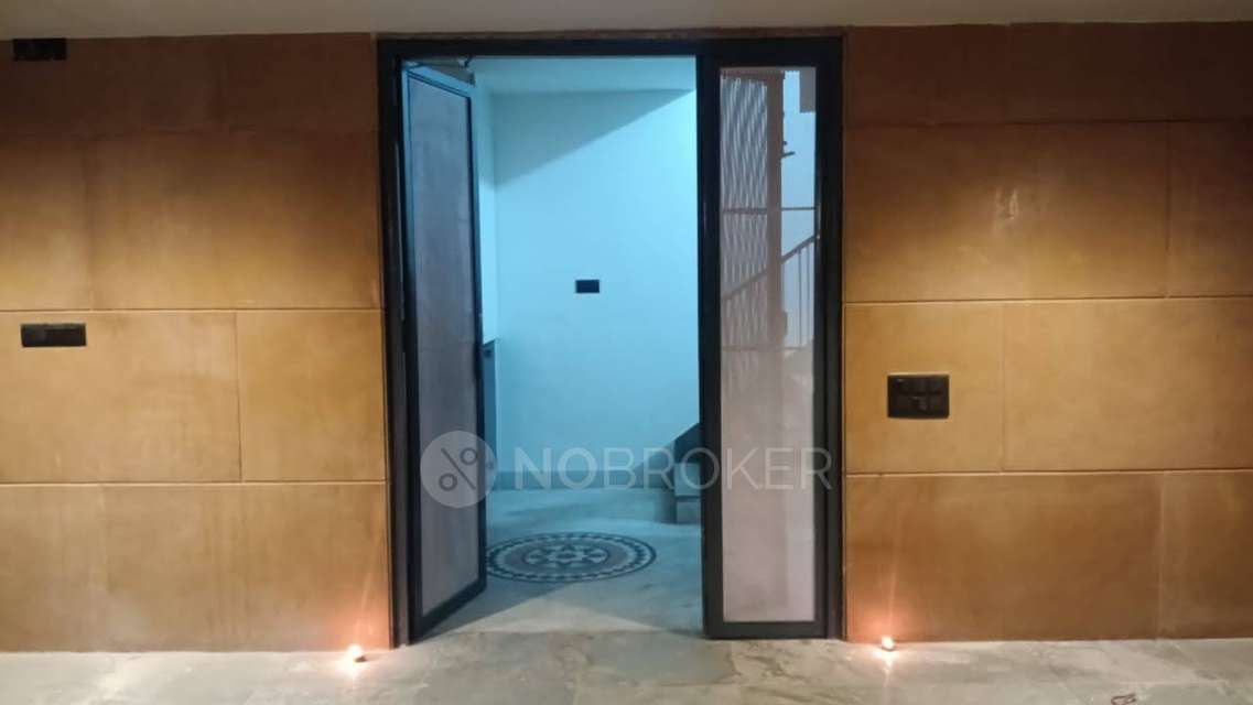 4 BHK House for Rent  In Mianwali Nagar, Paschim Vihar