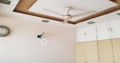 Godown/Warehouse in Tardeo, Mumbai for sale 