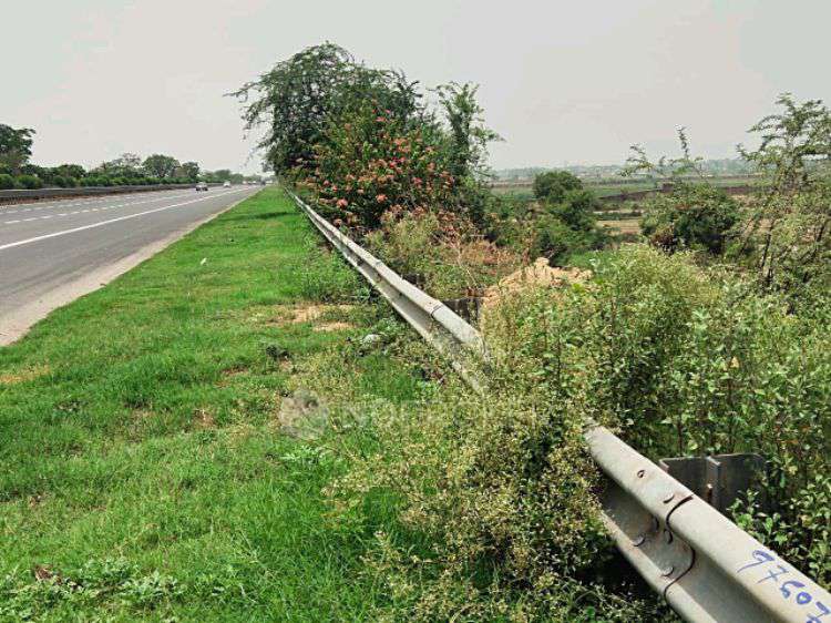 Commercial Property in Jewar Airport Projects, Delhi for sale 