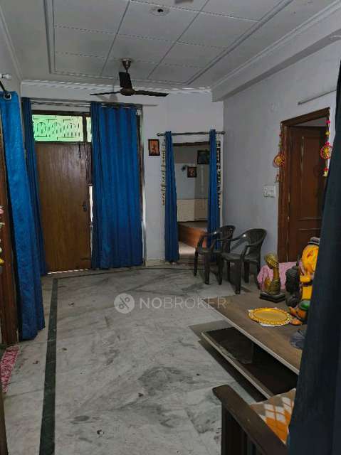 2 BHK Flat For Sale  In Unique Society