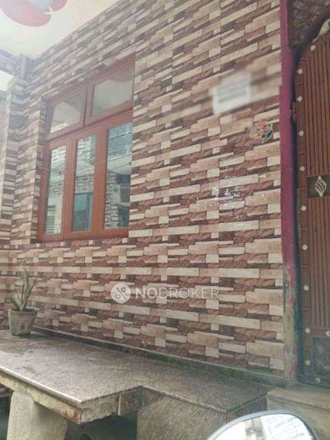 2 BHK Flat for Rent  In Wazirabad