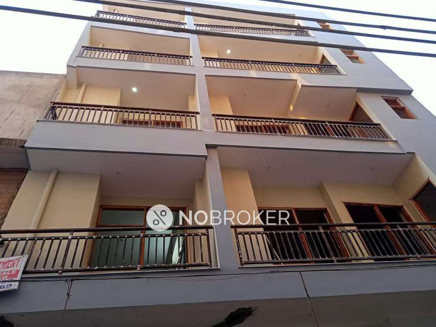 4+ BHK Flat For Sale  In Ashok Vihar