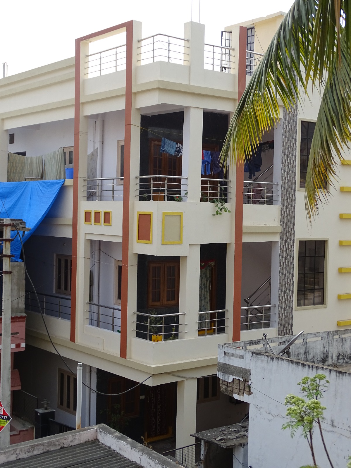 Siri Nivas Apartments