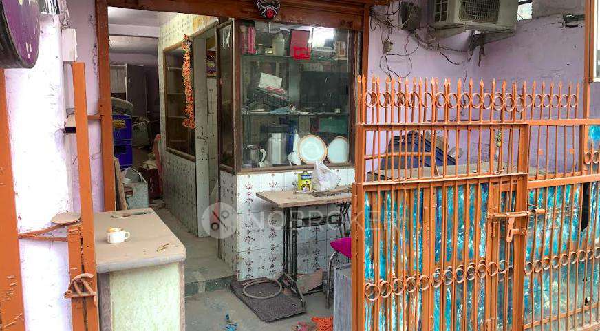 Shop in Paharganj New Delhi, Delhi for Rent 